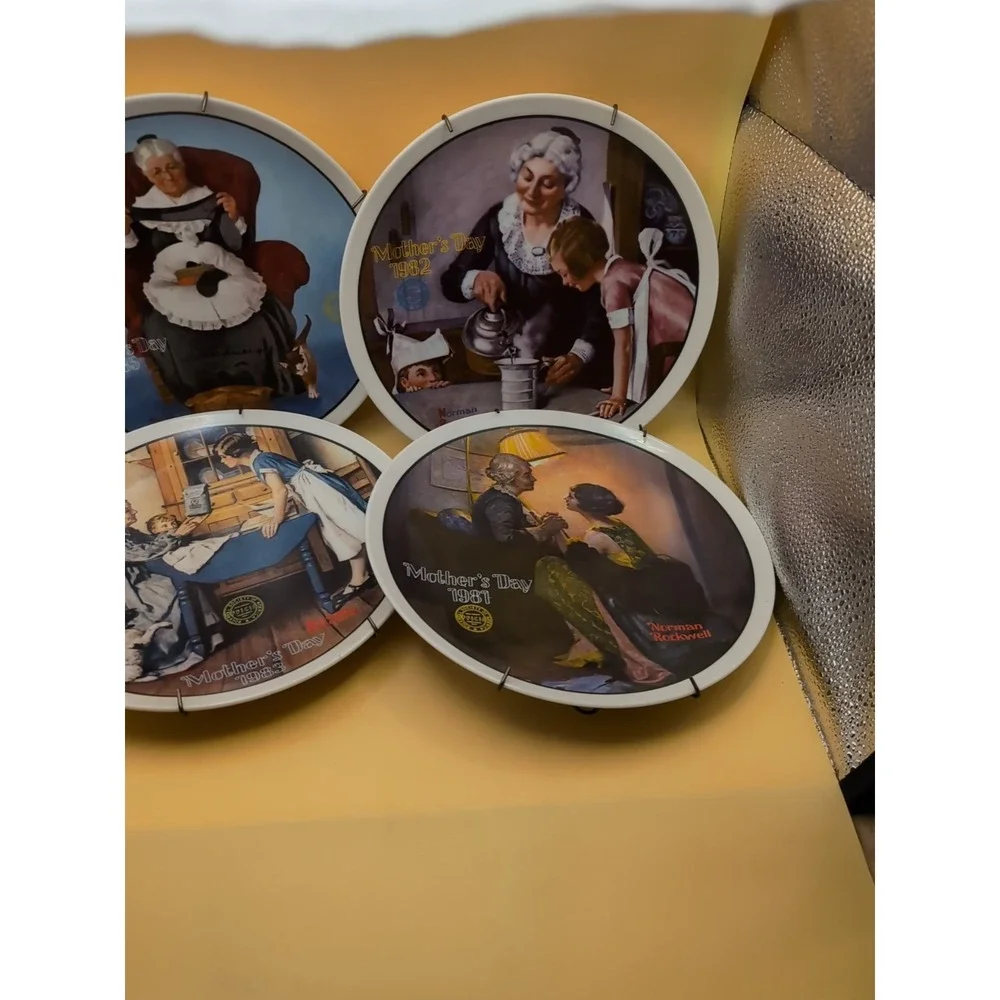 4 Norman‎ Rockwell Mothers Day Plates 1985 1981 1982 1983 With Plate Hangers